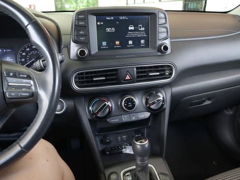 Used 2020 Hyundai Kona SEL image 42