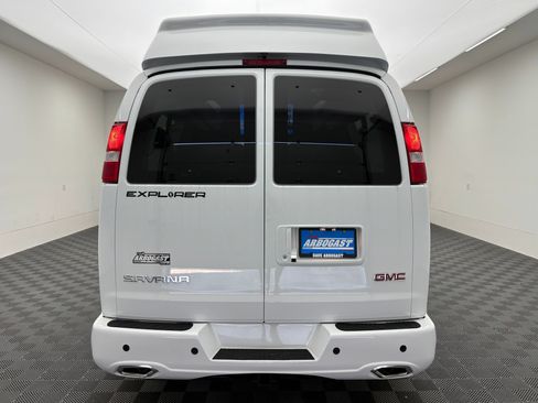 New 2026 GMC Savana 3500 Extended w/ Driver Convenience Package RWD image 9