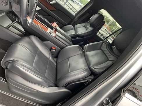 Used 2024 Lincoln Navigator L Reserve AWD/4WD image 18