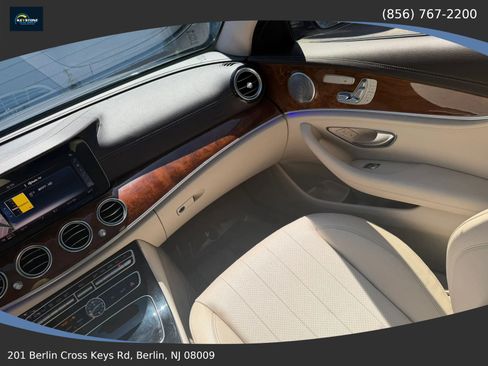 Used 2018 Mercedes-Benz E 300 4MATIC w/ Premium 1 Package image 34