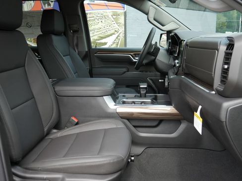New 2026 Chevrolet Silverado 1500 RST w/ RST All Star Premium Package AWD/4WD image 9