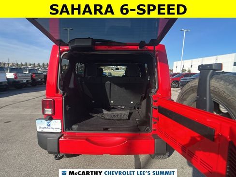 Used 2018 Jeep Wrangler Unlimited Sahara w/ Dual Top Group image 14