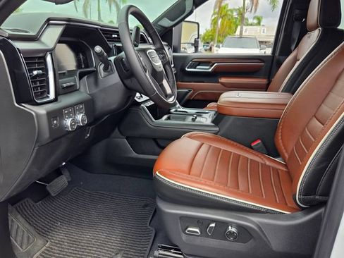 Used 2026 GMC Sierra 3500 Denali Ultimate AWD/4WD image 7