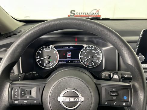 Used 2024 Nissan Rogue SV FWD image 13