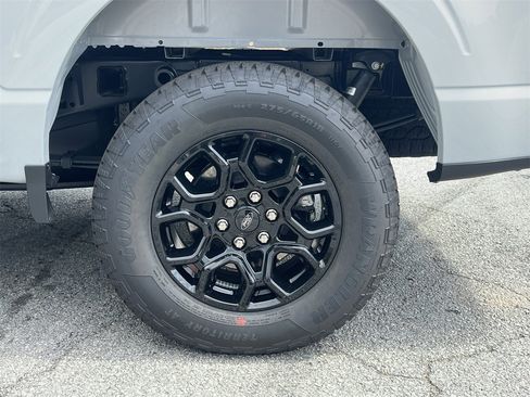 New 2025 Ford F150 XLT w/ Equipment Group 302A MID image 31