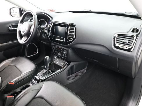 Used 2019 Jeep Compass Latitude image 22