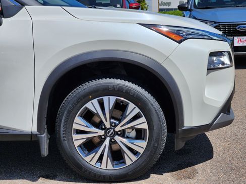 Used 2023 Nissan Rogue SV AWD/4WD image 7