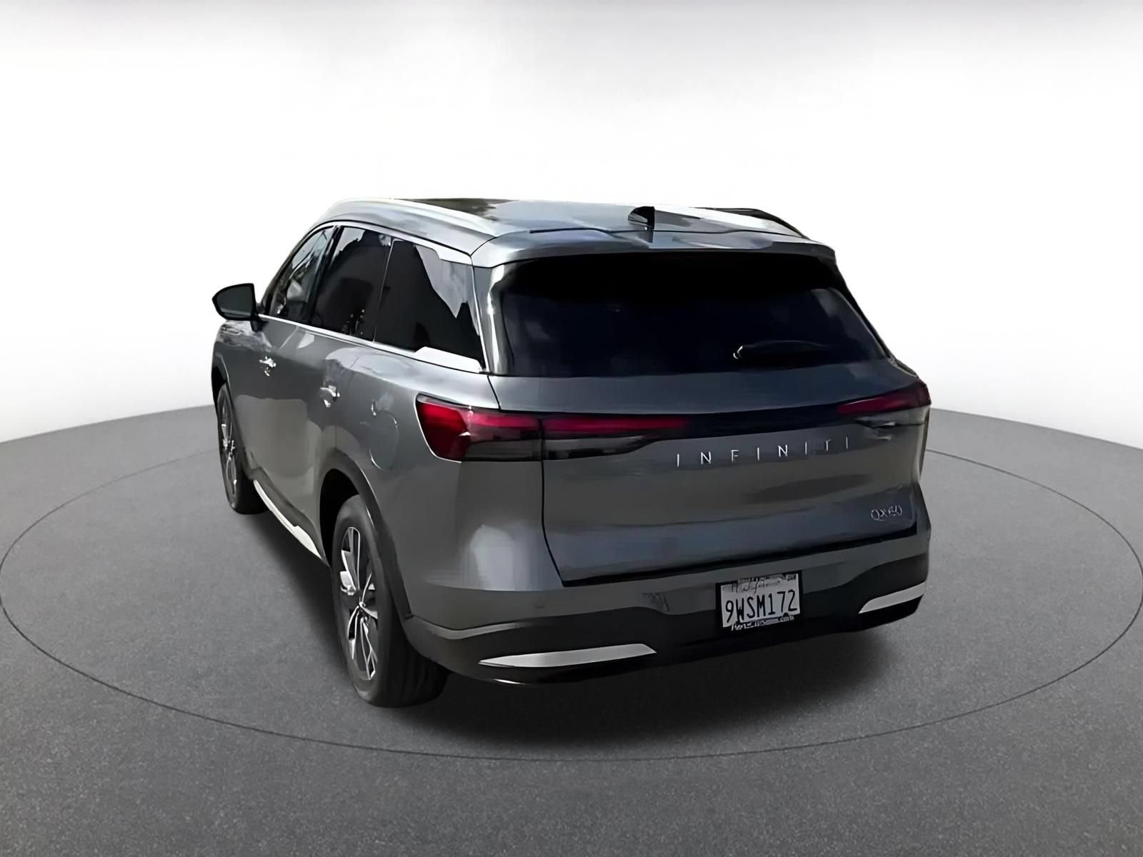 Used 2026 INFINITI QX60 Luxe FWD image 10