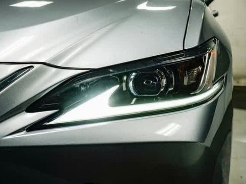 Used 2025 Lexus ES 350 image 7