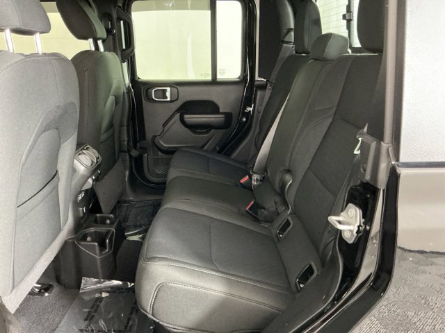 Used 2021 Jeep Gladiator Sport AWD/4WD image 29