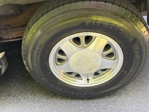 Used 1999 Chevrolet Suburban 2WD w/ Preferred Equipment Group 3 image 36