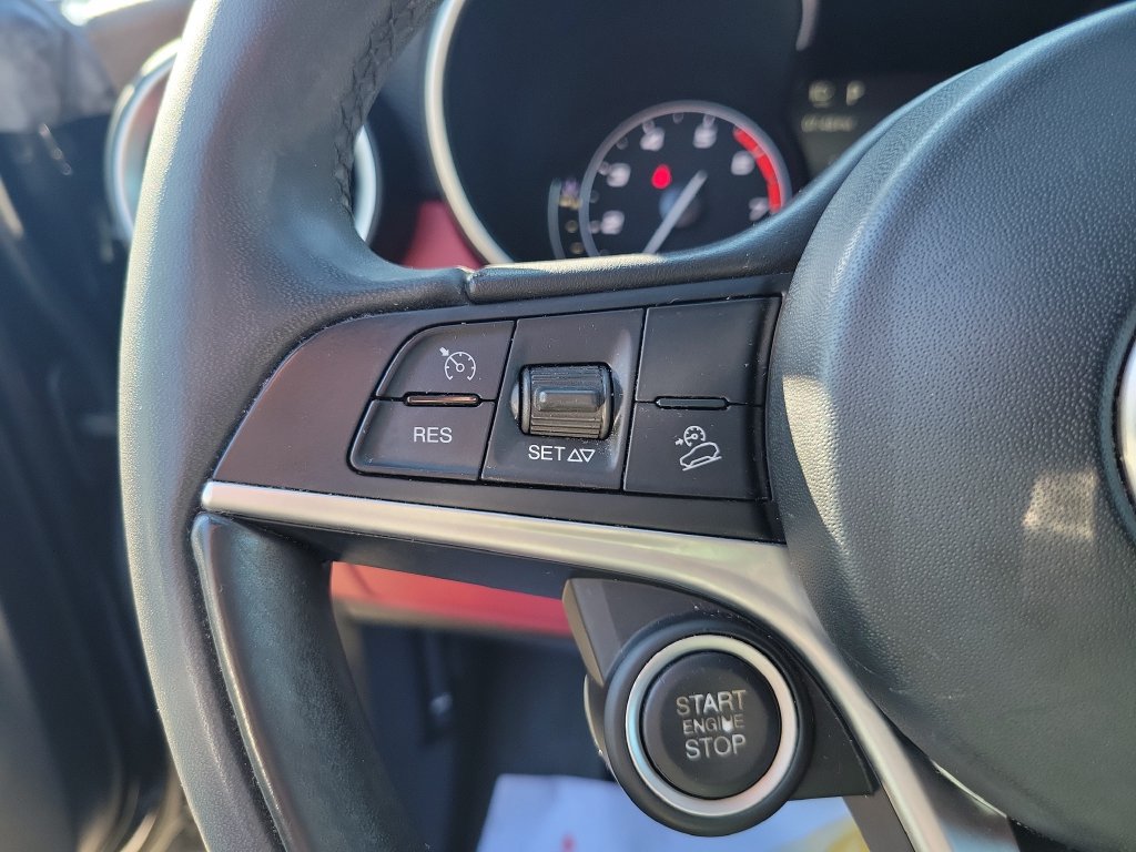 Used 2019 Alfa Romeo Stelvio Ti AWD/4WD image 33