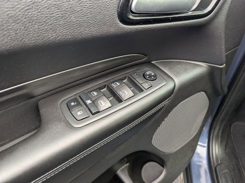 Used 2021 Dodge Durango SXT w/ 3rd Row Seating Group image 8