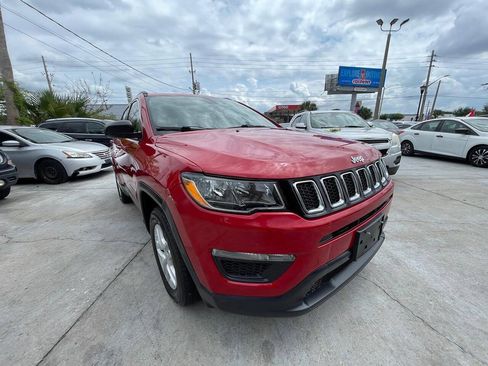Used 2020 Jeep Compass Sport w/ Tech Group FWD image 2