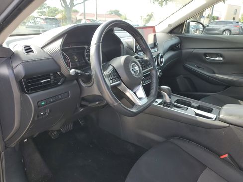 Used 2021 Nissan Sentra SV image 11