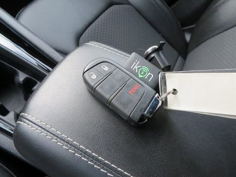 Used 2022 Jeep Compass Altitude image 29