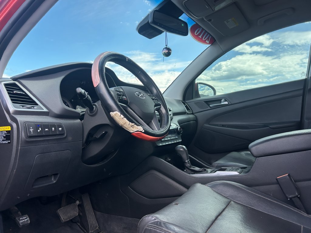 Used 2016 Hyundai Tucson Limited w/ Option Group 03 FWD image 25