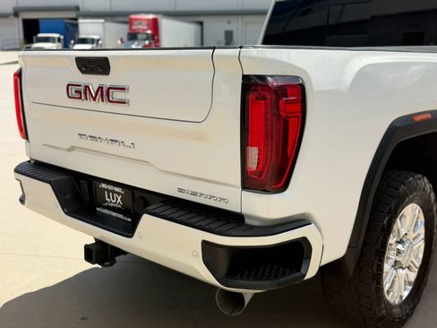 Used 2022 GMC Sierra 2500 Denali AWD/4WD image 9