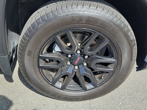 Used 2024 GMC Sierra 1500 Elevation AWD/4WD image 8