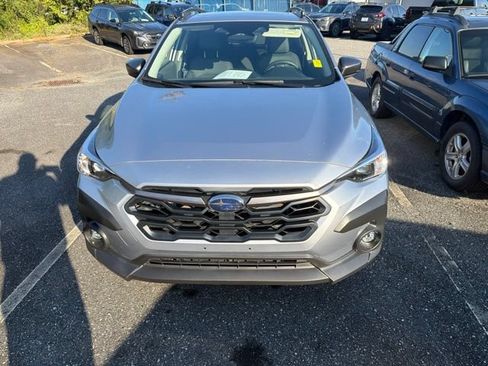 Used 2024 Subaru Crosstrek 2.0i Premium AWD/4WD image 2