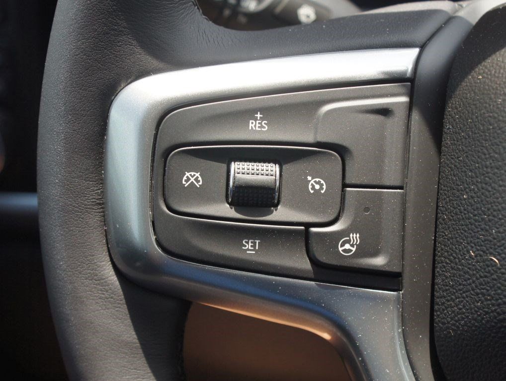 Used 2022 Chevrolet Silverado 1500 LT Trail Boss w/ LPO, Dark Essentials Package AWD/4WD image 9