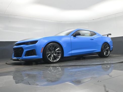 Used 2022 Chevrolet Camaro ZL1 image 52