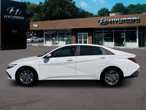New 2026 Hyundai Elantra Blue image 3