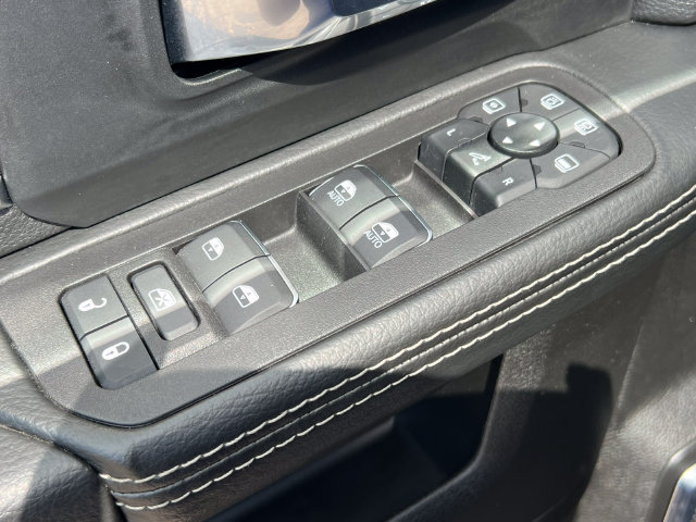 Used 2025 RAM 2500 Laramie w/ Night Edition AWD/4WD image 20