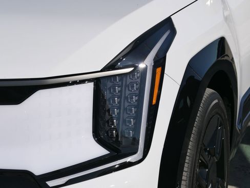 New 2026 Kia EV9 GT-Line image 8