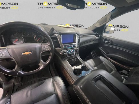 Used 2019 Chevrolet Suburban LT image 11
