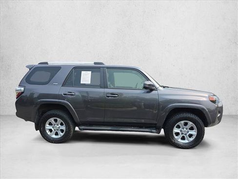 Used 2020 Toyota 4Runner SR5 AWD/4WD image 4