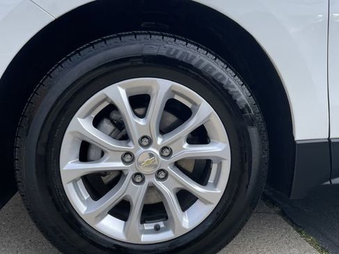 Used 2024 Chevrolet Equinox LT w/ LPO, Floor Liner Package FWD image 5
