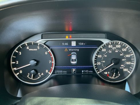 Used 2024 Nissan Altima 2.0 SR FWD image 2