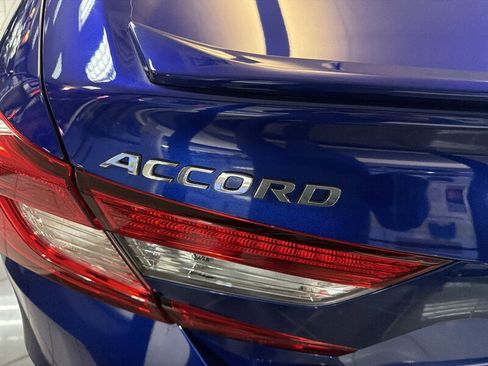 Used 2018 Honda Accord Sport image 34