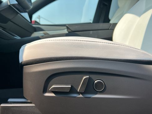 Used 2026 Tesla Model Y 2WD image 14