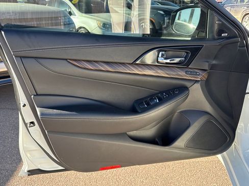 Used 2017 Nissan Maxima Platinum image 20