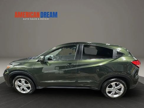 Used 2017 Honda HR-V EX image 2