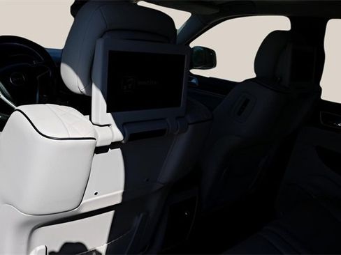 Used 2019 Jeep Grand Cherokee Summit image 16