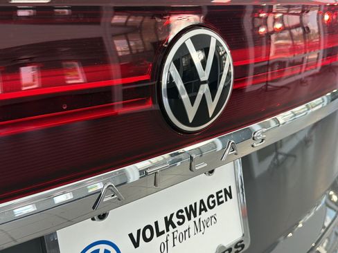 New 2026 Volkswagen Atlas Cross Sport SE FWD image 35