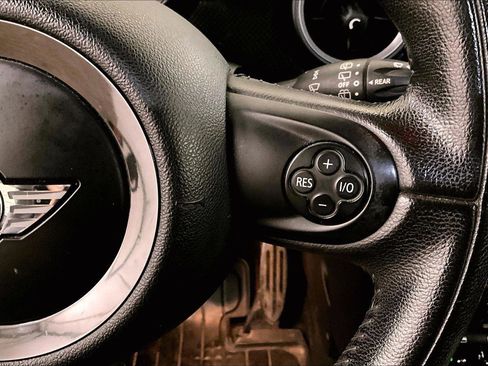 Used 2011 MINI Cooper S image 19