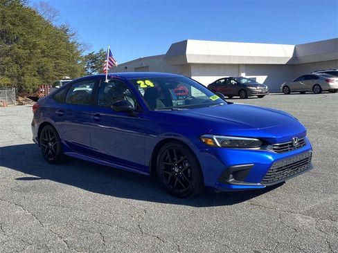 Used 2024 Honda Civic Sport image 6
