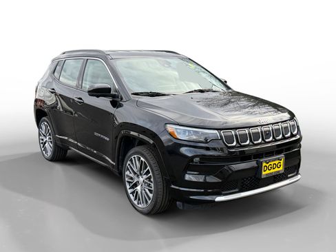 Used 2022 Jeep Compass Limited w/ Elite Group image 7
