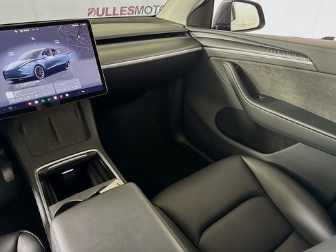 Used 2024 Tesla Model Y Long Range image 24