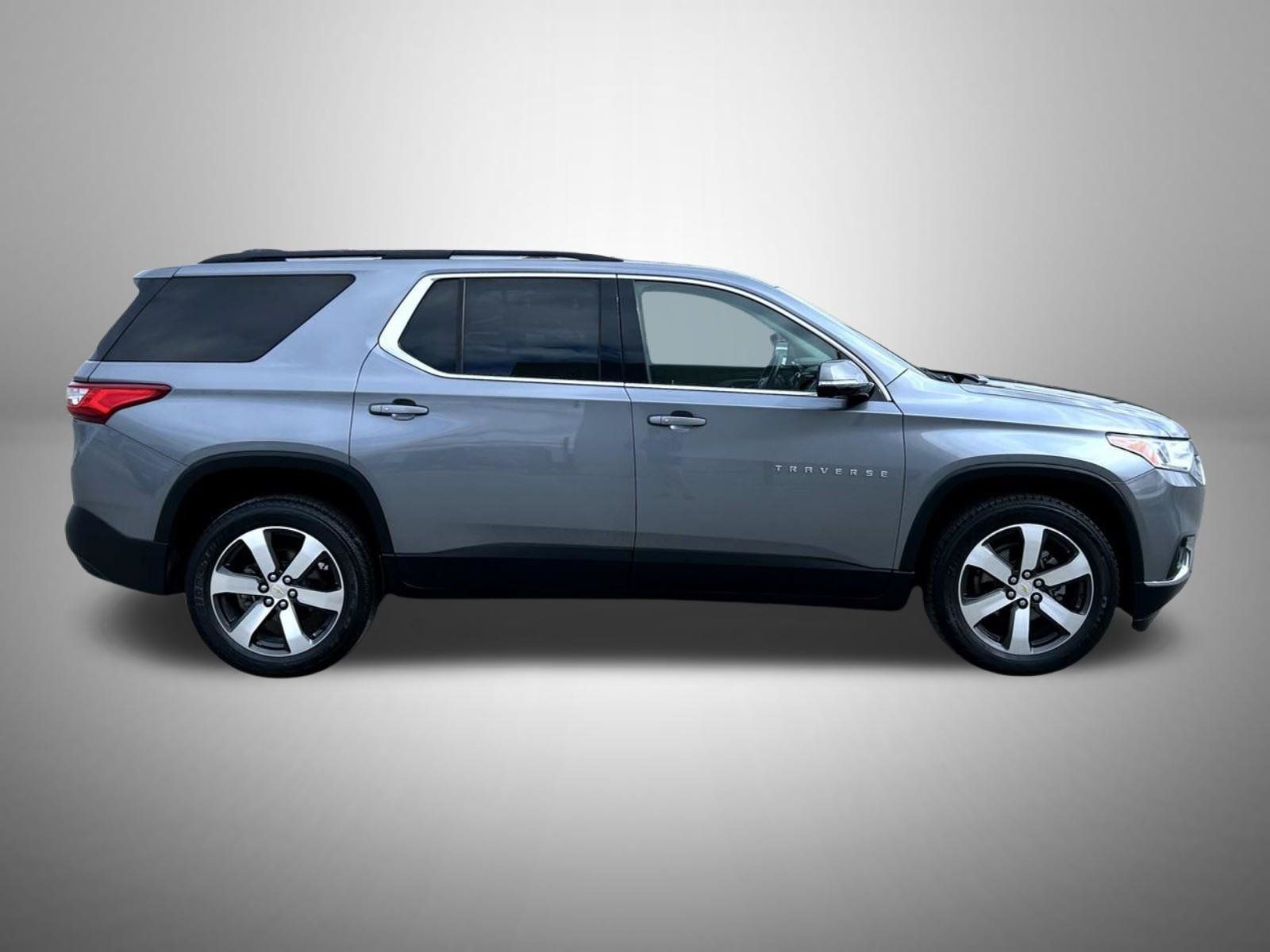 Certified 2020 Chevrolet Traverse LT w/ LT Premium Package AWD/4WD image 5