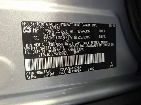 Used 2025 Toyota RAV4 XLE w/ Convenience Package FWD image 32