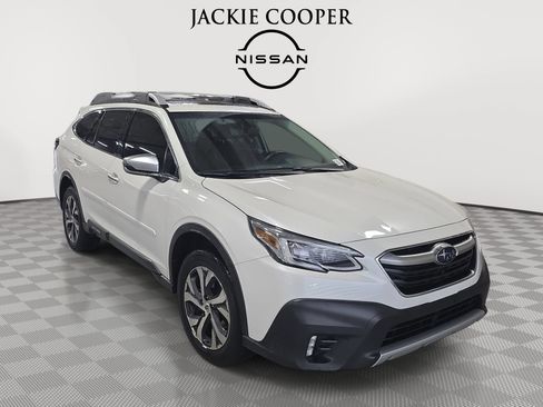 Used 2020 Subaru Outback Touring XT AWD/4WD image 3