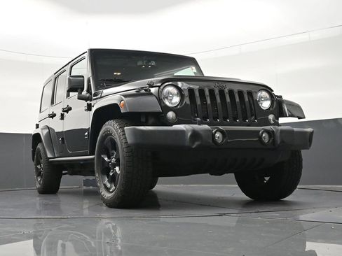 Used 2015 Jeep Wrangler Unlimited Sahara image 29