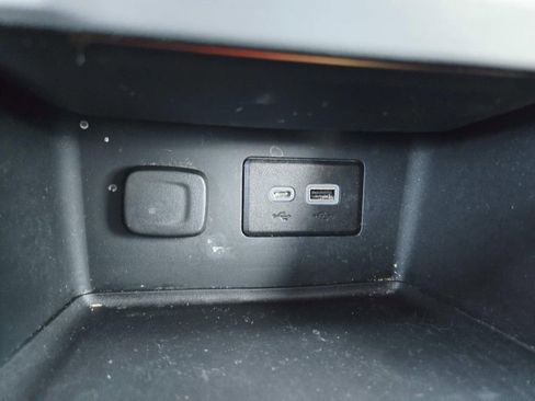 Used 2021 GMC Acadia SLE w/ Driver Convenience Package image 30