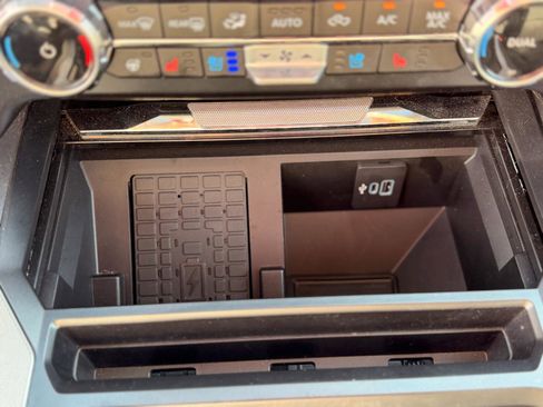 Used 2024 Ford F250 Lariat w/ Lariat Ultimate Package image 24