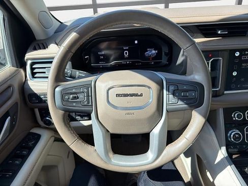 Used 2022 GMC Yukon Denali w/ Denali Premium Package AWD/4WD image 29